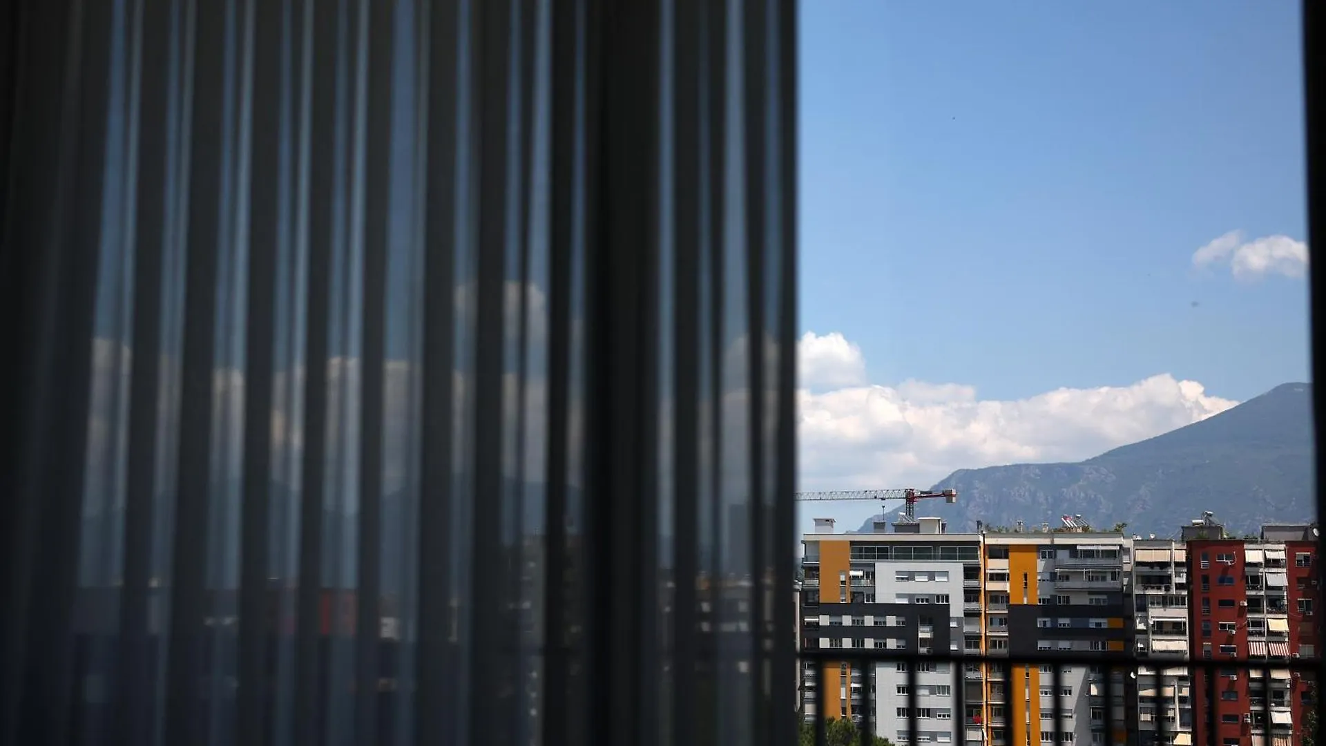Lake View Tirana Apartment